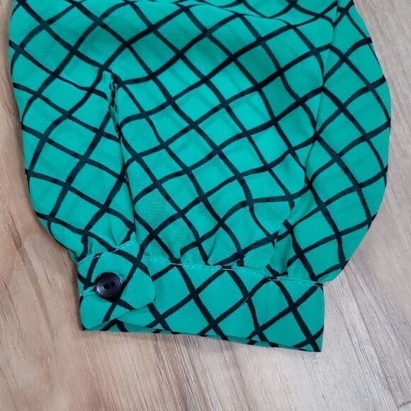 🔹️🔺️Liz Claiborne Green Windowpane Buttoned Long Sleeve Top Small - Picture 8 of 11